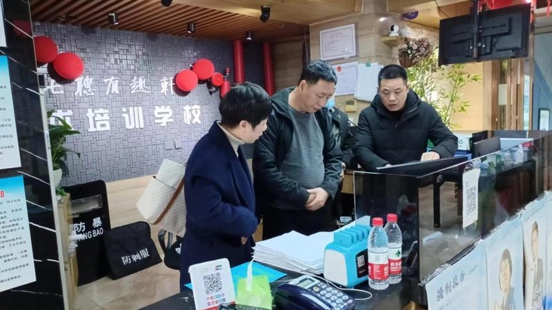 研究生数学小班辅导：揭秘其优势与潜在问题